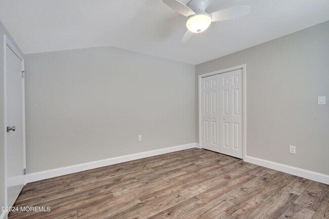 Building Photo - 47 Apple Dr