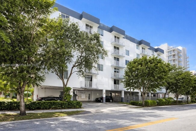 Building Photo - 126 SW 17th Rd