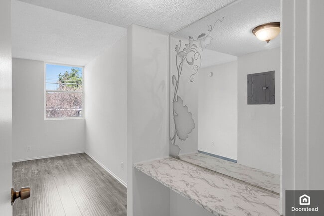 Building Photo - 18620 Hatteras St