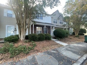 Building Photo - Adorable 2 bedroom 2.5 bathroom townhome |...