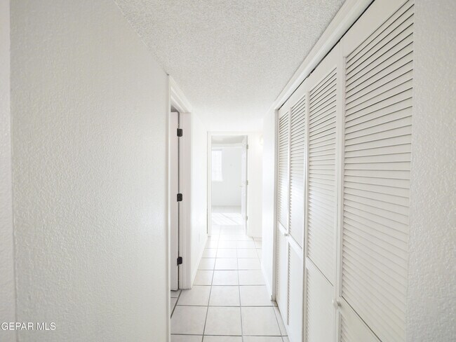 Building Photo - 12752 Tierra Salas Dr