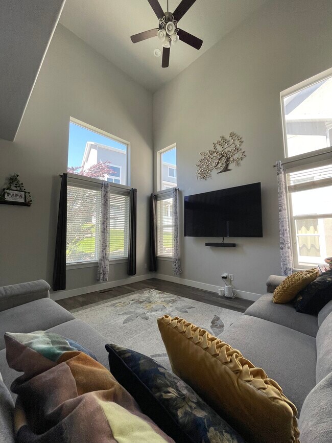 Building Photo - 14526 S Juniper Shade Dr