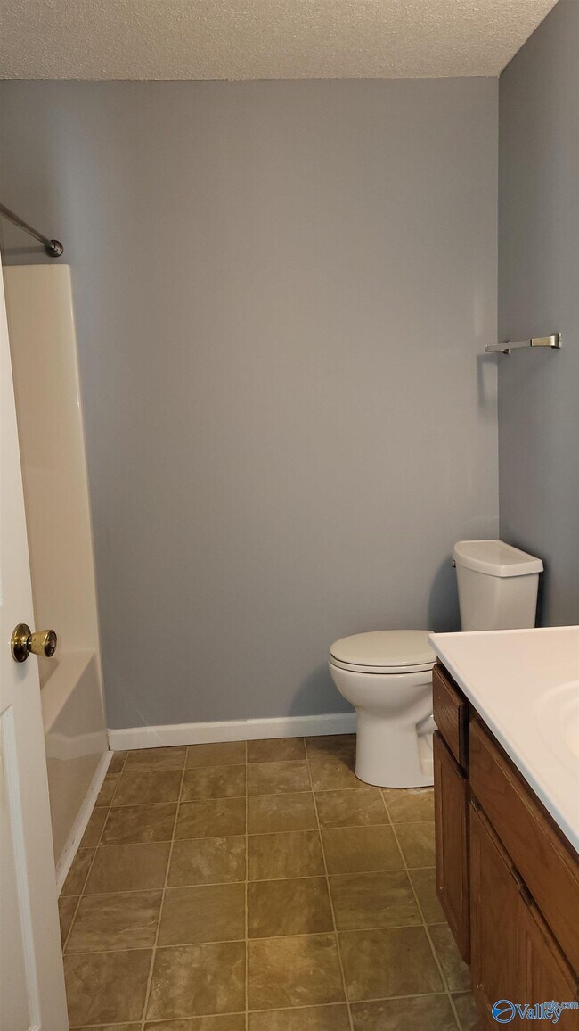 Building Photo - 6117 Melrose Rd NW