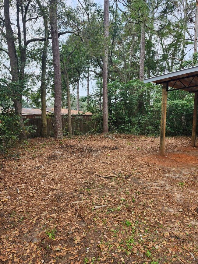 Building Photo - 509 Famcee Ave
