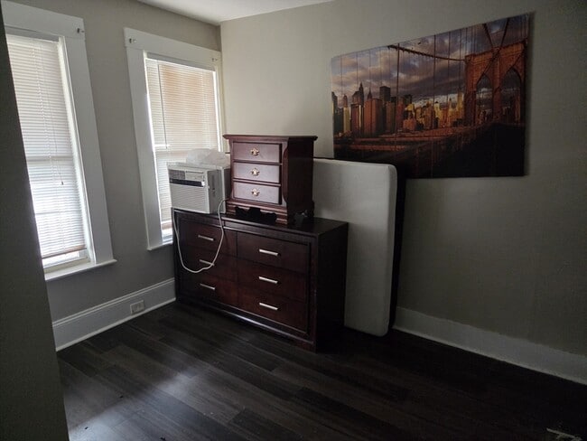 Building Photo - 19 Lunenburg St