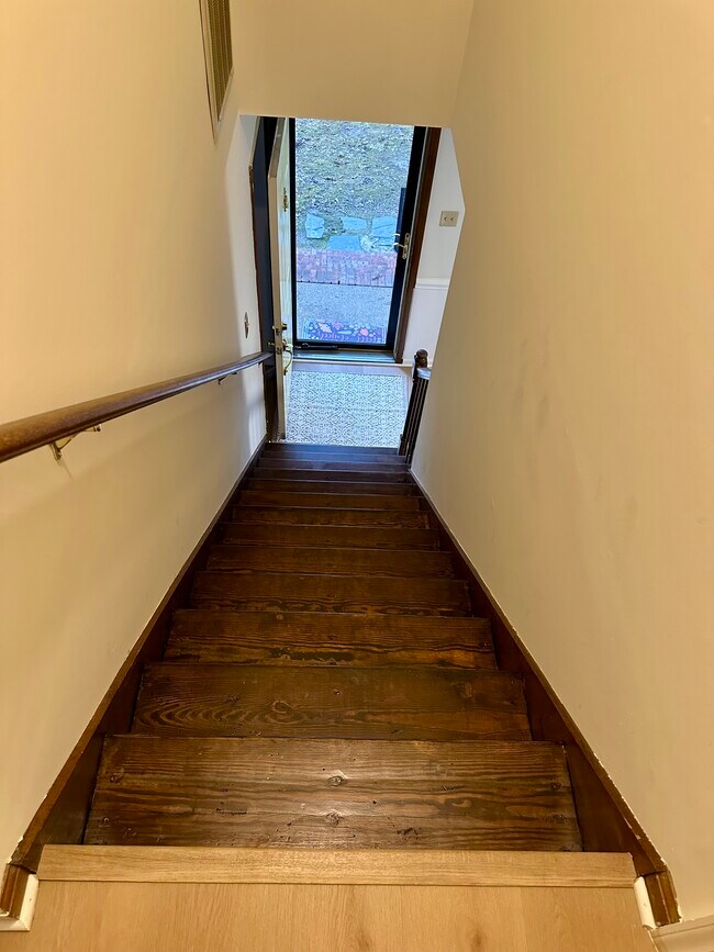 Building Photo - 4805 Candlelight Pl