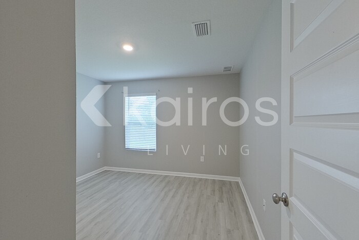 Building Photo - 4820 Malay Cir