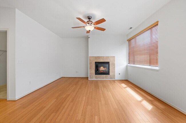 Building Photo - MOVE IN READY NOW! Corner lot, across from park, main floor master and easy I-5, JBLM commute!