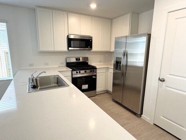 Building Photo - 31509 Pianella Ln