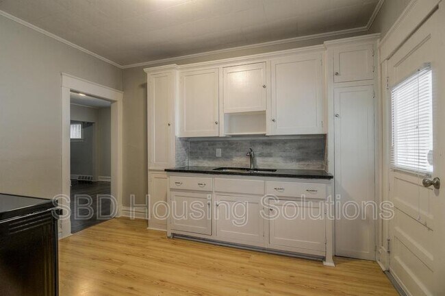 Building Photo - 528 S Arlington Ave