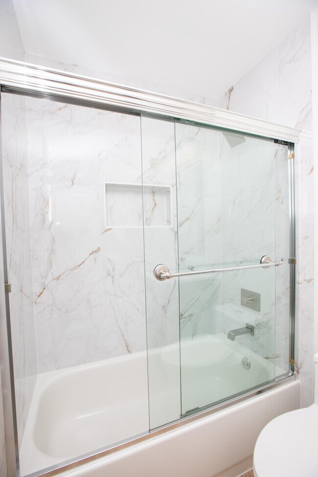 Building Photo - 10821 La Salinas Cir