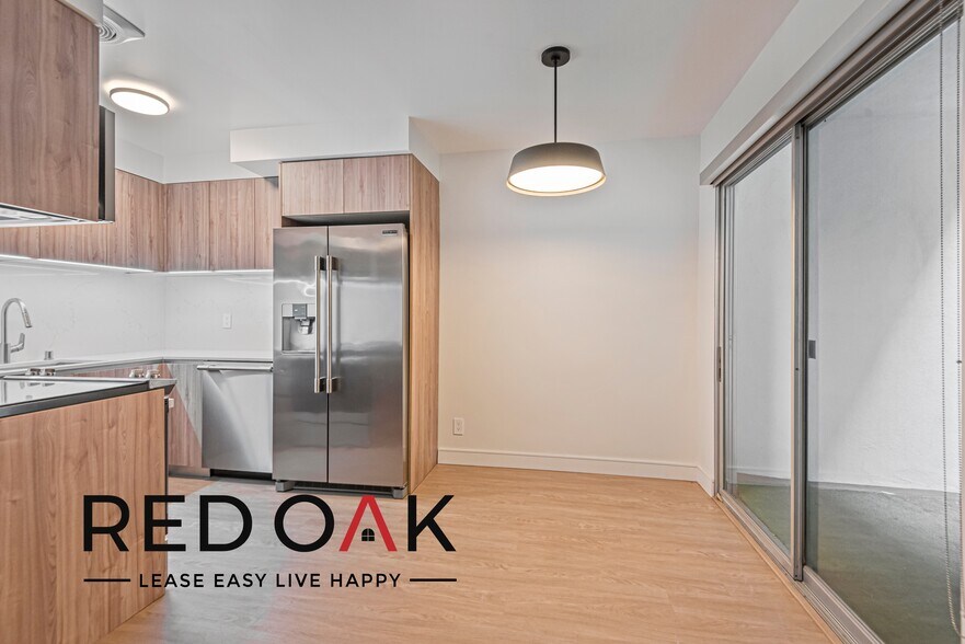 Primary Photo - 1007 Lincoln Blvd