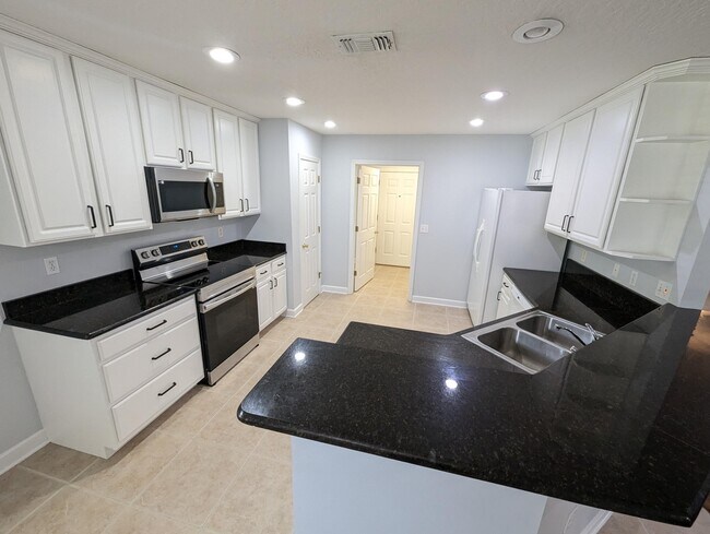 Building Photo - 462 Sandmore Shores Dr