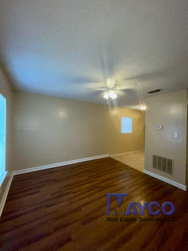 Building Photo - 1516 Highland Ave