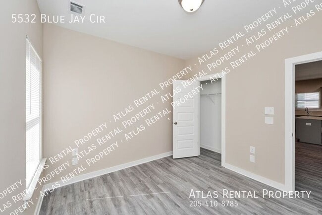 Building Photo - 5532 Blue Jay Cir