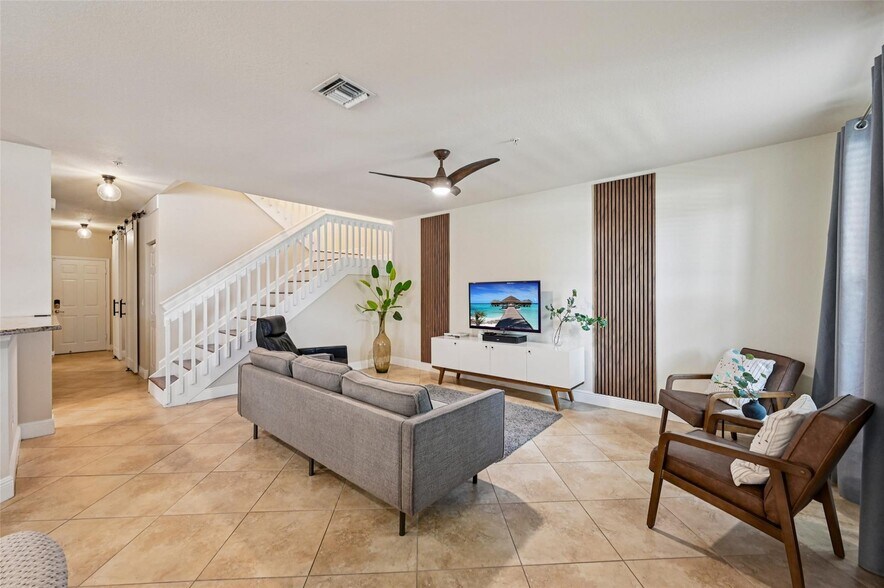 Building Photo - 4714 Monarch Way