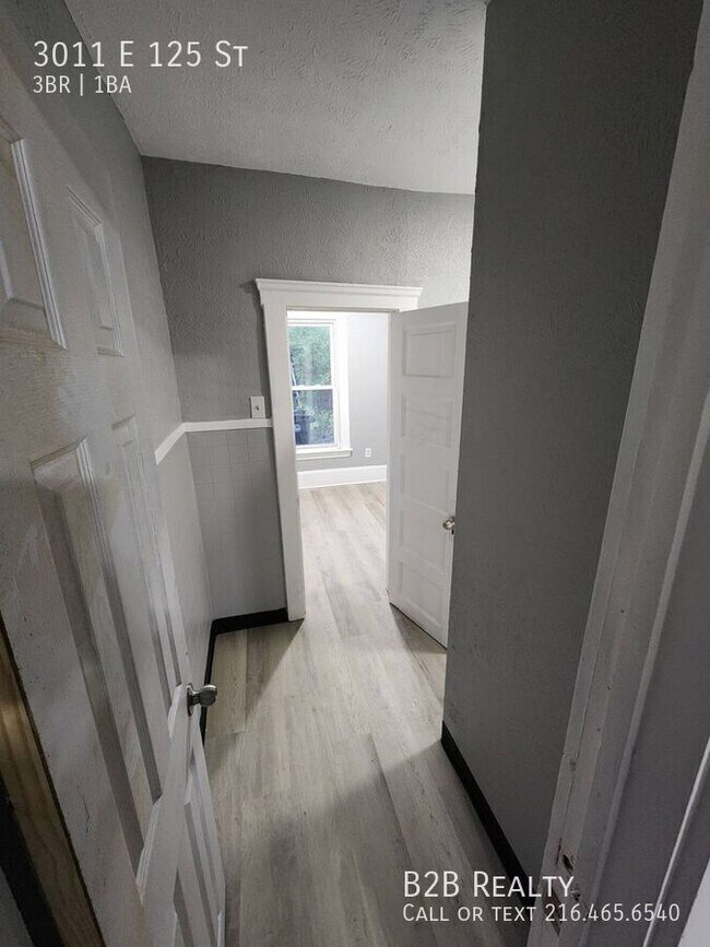 Building Photo - 3011 E 125th St