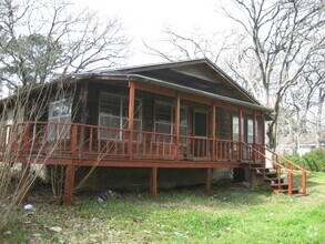 Building Photo - 169 Pine Song