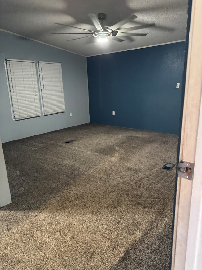 Building Photo - 9724 W 3rd St