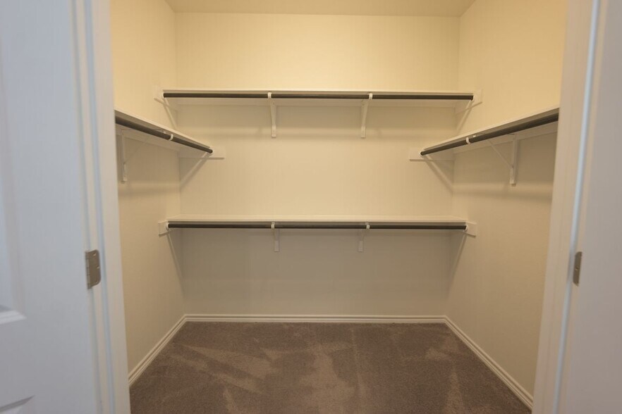 Building Photo - 352 Witchhazel Way