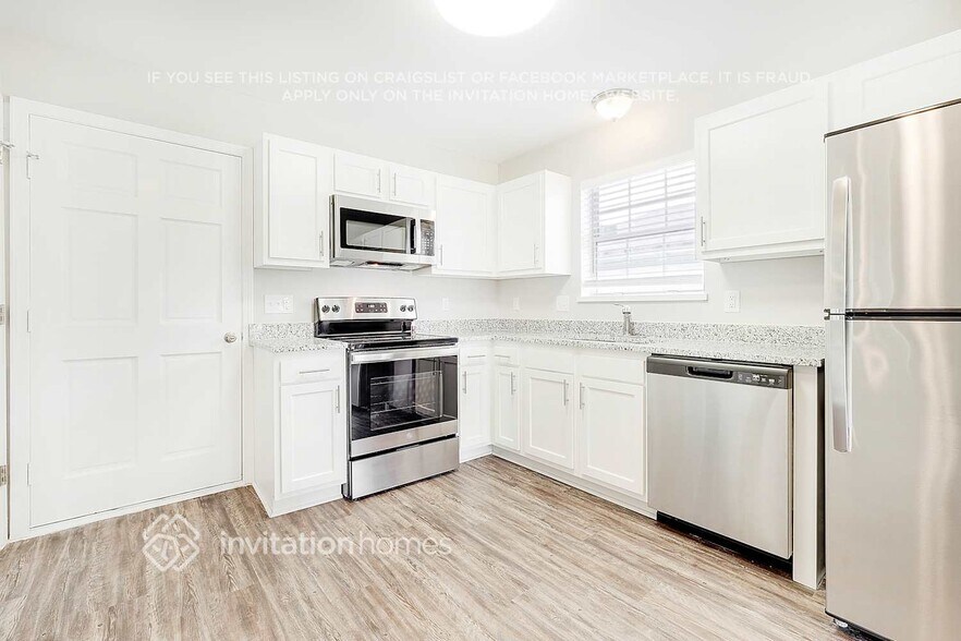 Building Photo - 7800 MacDougall Dr