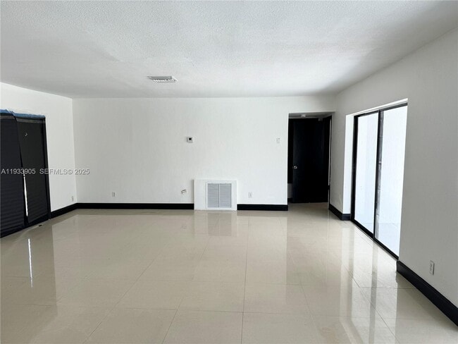 Building Photo - 17205 SW 109th Ct