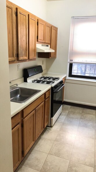 Interior Photo - Palisades Towers