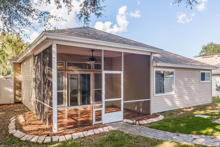 Building Photo - 3338 Ayrshire St