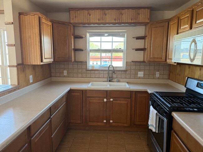 Building Photo - 1409 Harrell Ave