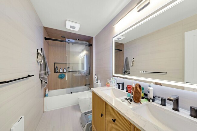 Building Photo - 228 Johnson