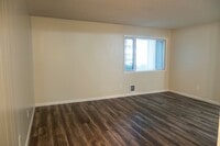 Building Photo - Stylish 2 Bedroom Living in the Heart of Irvington!