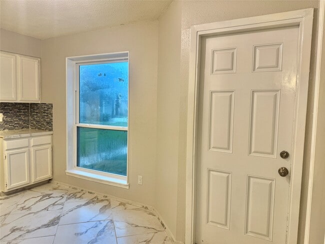 Building Photo - 14207 Long River Ct