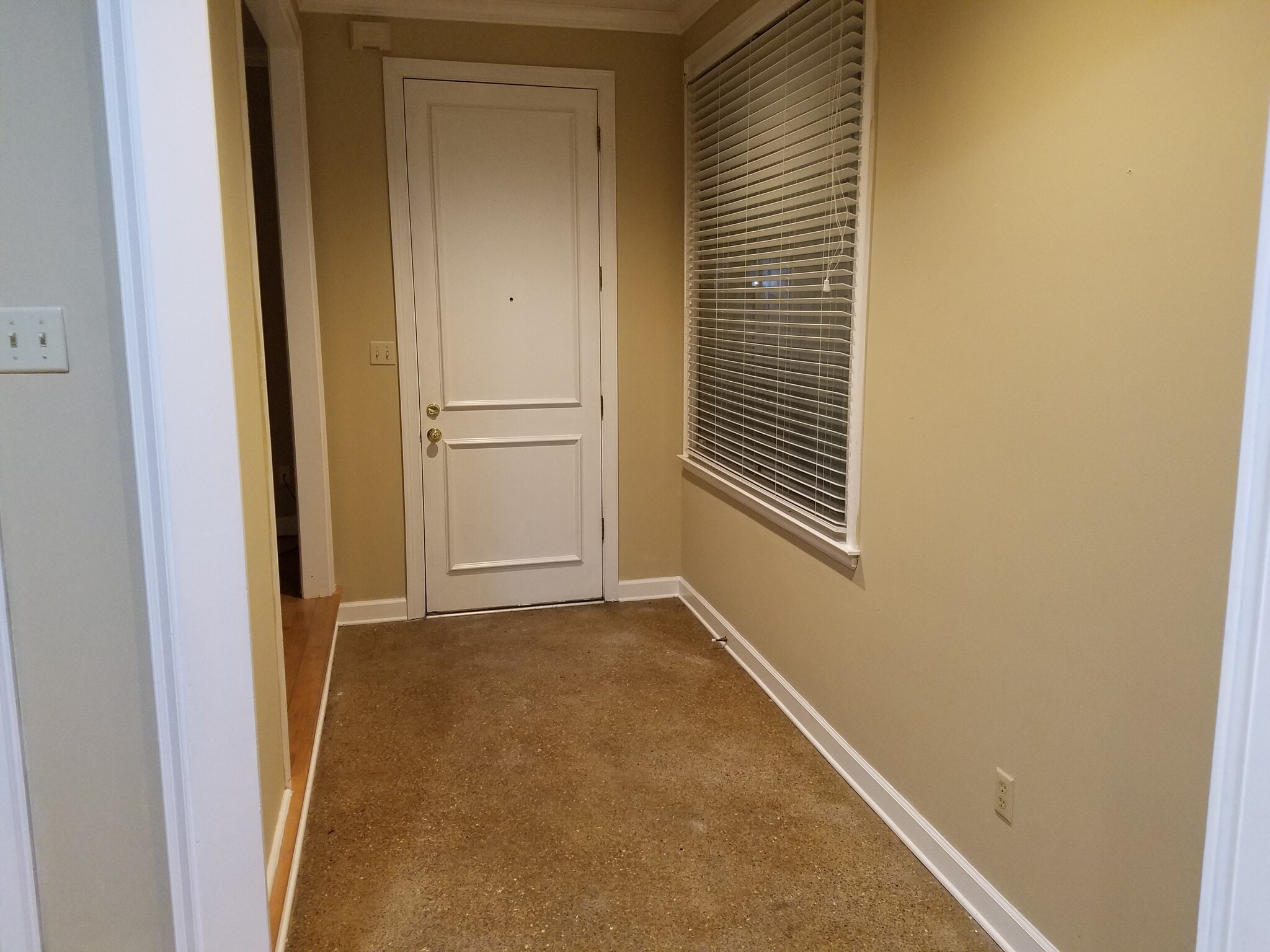 Building Photo - 104 Island Crest Cir
