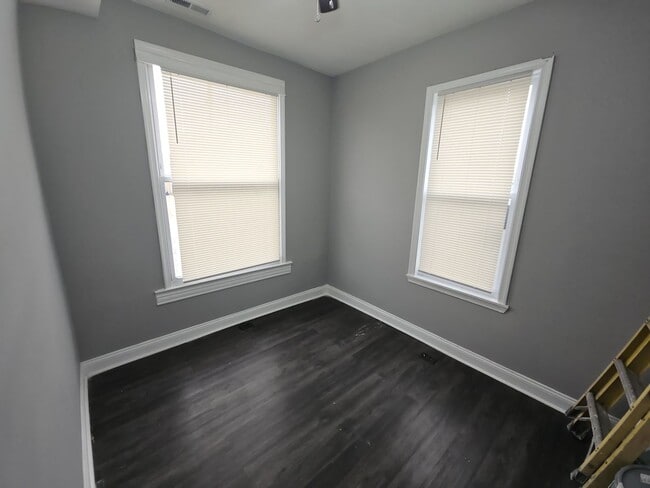 Building Photo - 5 Bedroom Townhouse in Pigtown