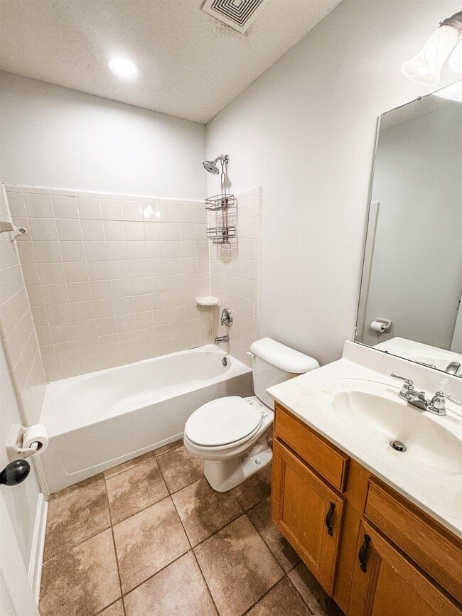 Building Photo - 5466 Scarlet Fields Dr