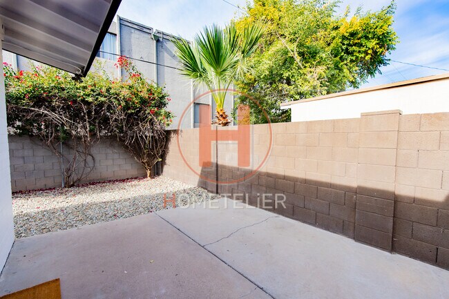 Building Photo - 2812 N 17th Pl