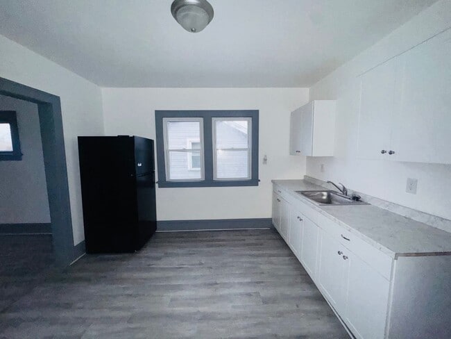 Building Photo - 12713 Craven Ave