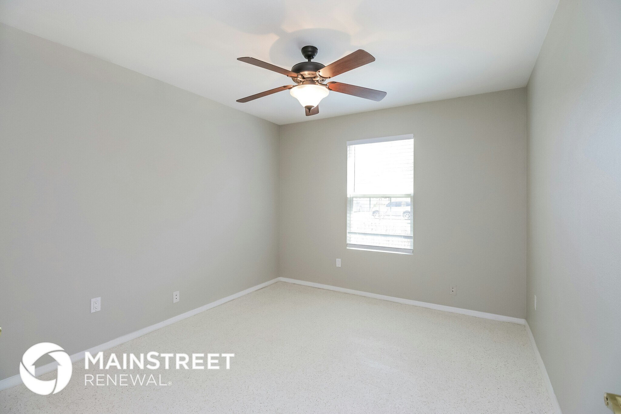 Building Photo - 8008 W Tuckey Ln