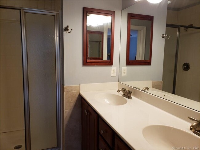 Building Photo - 38 Smith Ave