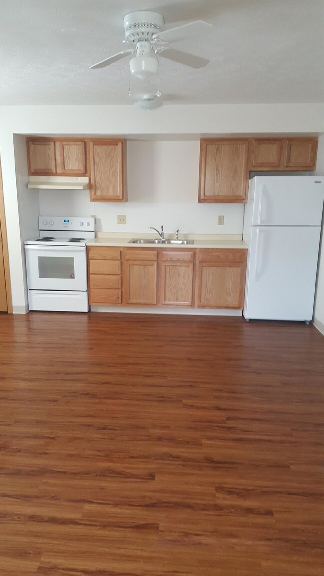 South Zane Apartments 20002026 Beech Rock Cir Zanesville OH 43701