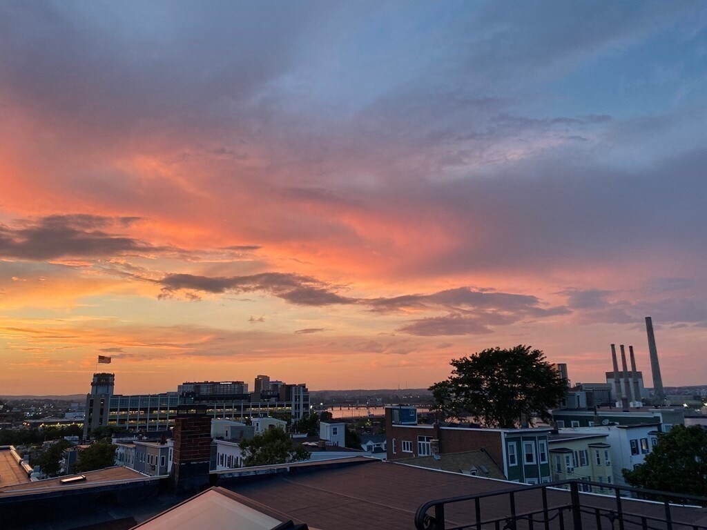 Building Photo - 362 Bunker Hill St