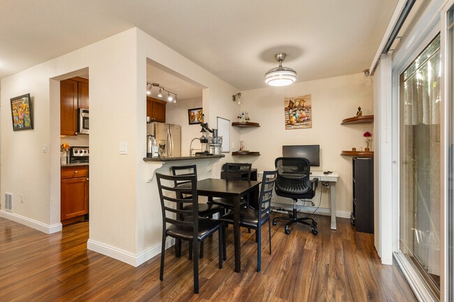 Building Photo - 501 141st Ave SE