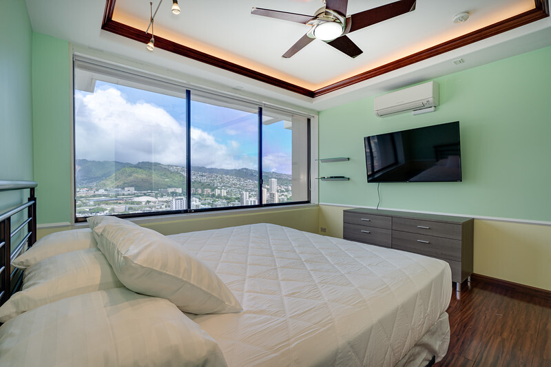 Building Photo - 2333 Kapiolani Blvd