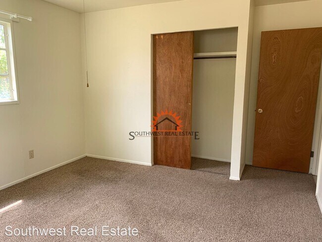 Building Photo - 3 br, 1 bath House - 217 W. Manana Blvd.