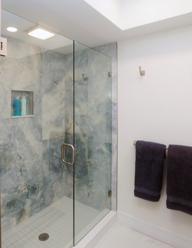 Building Photo - 8560 Heron Lagoon Cir