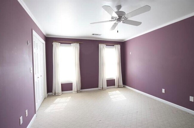 Building Photo - 2465 Devon Leigh Walk NW