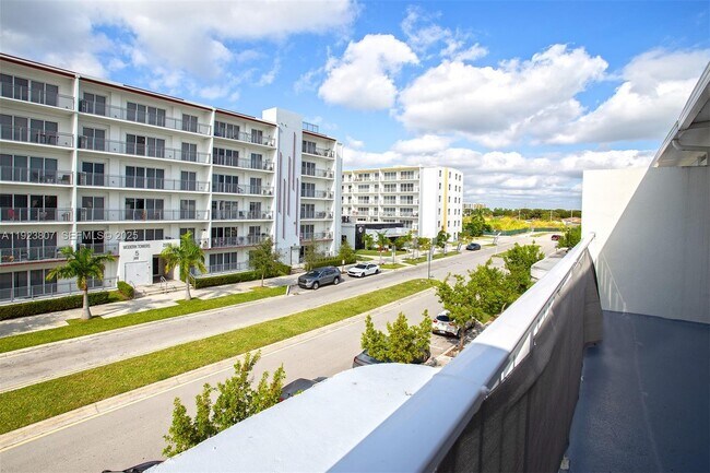 Building Photo - 25872 SW 139th Path