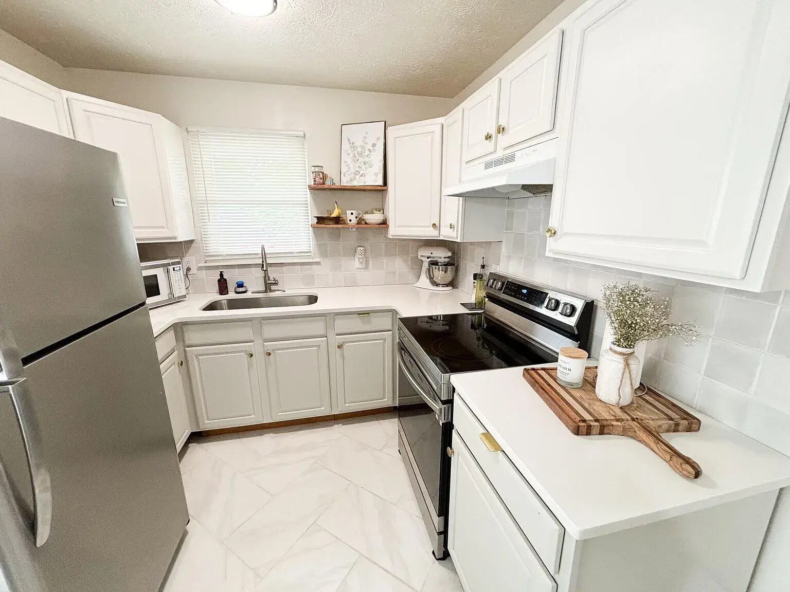 Building Photo - 1209 Mount Rushmore Way