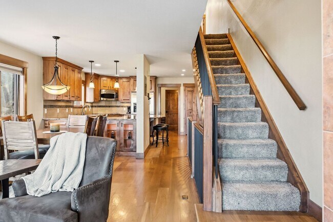 Building Photo - Breck 3-bedroom home with views! 12 month lease!