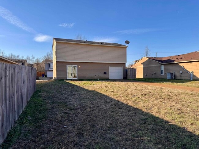 Building Photo - 9966 Branley Oak Dr